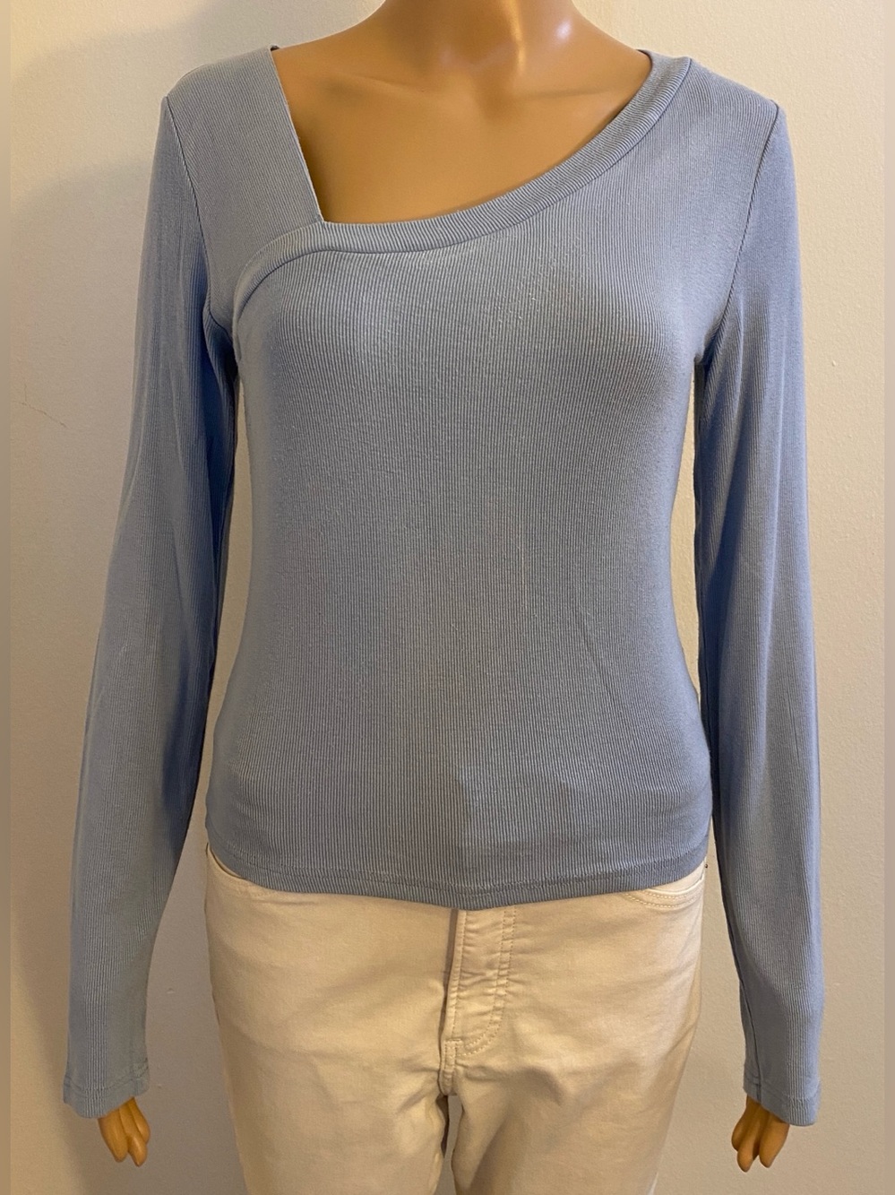 Women Dazy Long Sleeve Pullover w/ Decorative Front Of Top & Textured Material
